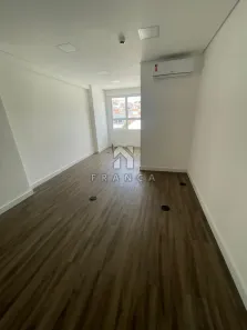 Sala Comercial para alugar, 28m² no Centro, Jacareí