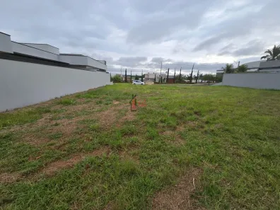 Lote/Terreno à venda, 499m² no Parque Residencial Mart Ville, Presidente Prudente