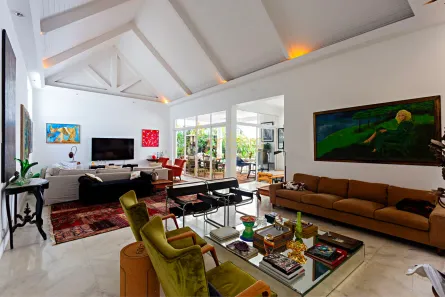 Casa com 3 Quartos para alugar, 435m² no Jardim Guedala, São Paulo