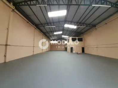Galpão/Depósito/Armazém para alugar, 600m² no Custódio Pereira, Uberlândia