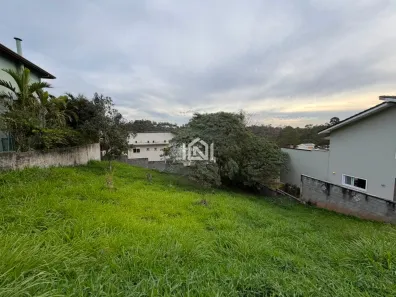 Lote/Terreno à venda, 675m² no Jardim Indaiá, Embu das Artes