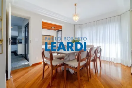 Apartamento com 4 Quartos à venda, 244m² no Vila Suzana, São Paulo