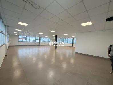Ponto Comercial para alugar, 475m² no Granja Marileusa, Uberlândia