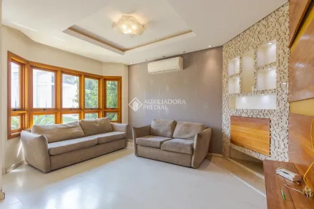 Casa de Condomínio com 4 Quartos para alugar, 253m² no Igara, Canoas