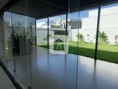 Casa de Condomínio com 3 Quartos para alugar, 270m² no Jardim Botânico, Uberlândia