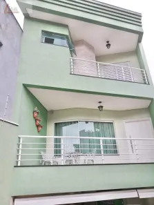 Sobrado com 3 Quartos à venda, 205m² no Vila Curuçá, Santo André