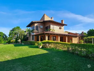 Casa com 3 Quartos para alugar, 370m² no Condomínio Campestre Paragem dos Verdes Campos (Barro Vermelho), Gravataí