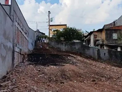 Lote/Terreno à venda, 750m² no Vila Pereira Barreto, São Paulo