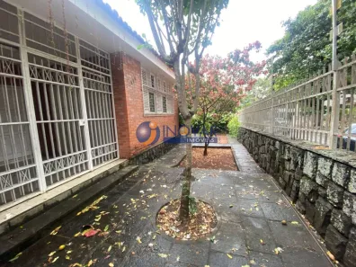 Casa com 4 Quartos para alugar, 360m² no Centro, Campina Grande