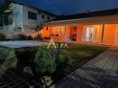 Casa com 3 Quartos à venda, 144m² no Meia Praia, Navegantes