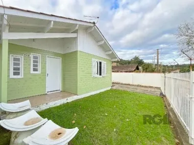 Casa com 2 Quartos à venda, 200m² no Guarujá, Porto Alegre