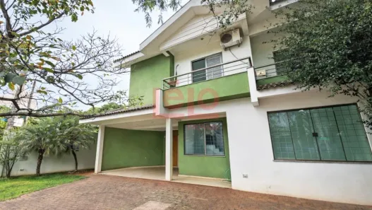 Sobrado com 3 Quartos para alugar, 148m² no Zona 07, Maringá