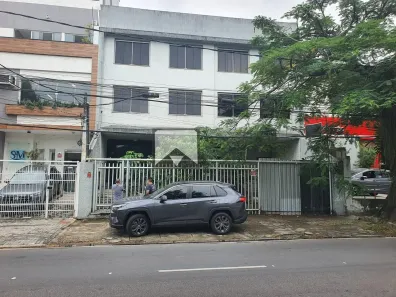 Prédio Comercial para alugar, 300m² no São Francisco, Niterói