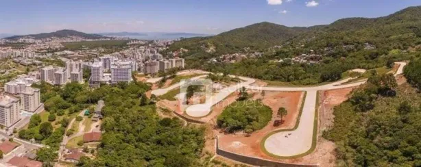 Lote/Terreno à venda, 534m² no Itacorubi, Florianópolis