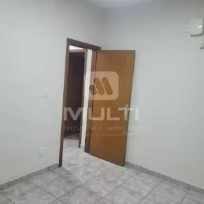 Casa com 3 Quartos para alugar, 259m² no Santa Mônica, Uberlândia