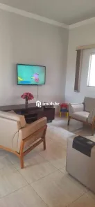 Casa com 2 Quartos à venda, 137m² no Jardim Nenê Gomes, Uberaba