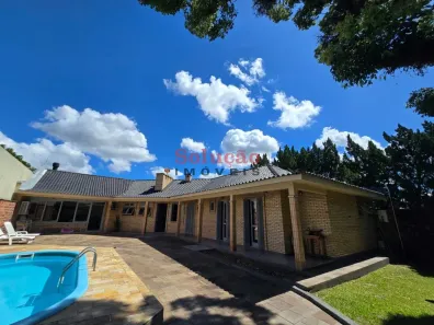 Casa com 4 Quartos à venda, 235m² no Niterói, Canoas