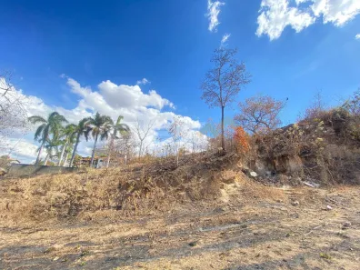 Lote/Terreno à venda, 374m² no São José, Divinópolis