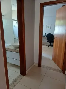 Casa de Condomínio com 4 Quartos para alugar, 400m² no Loteamento Portal do Sol I, Goiânia
