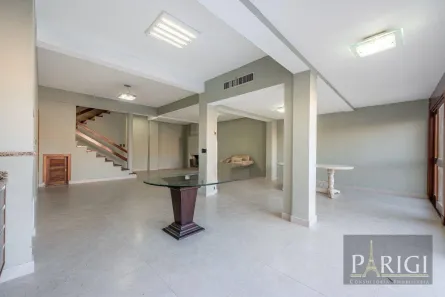 Casa de Condomínio com 4 Quartos para alugar, 345m² no Três Figueiras, Porto Alegre