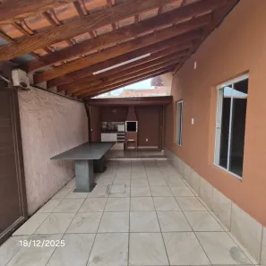 Casa com 3 Quartos para alugar, 180m² no Jardim Santa Cruz, Indaiatuba