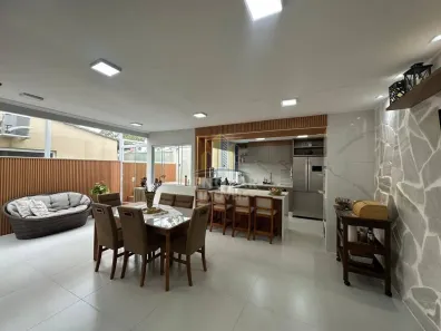 Sobrado com 4 Quartos à venda, 125m² no Jardim São Pedro, Mogi das Cruzes