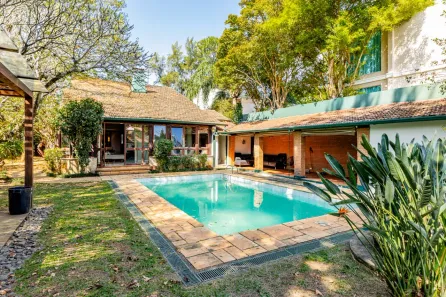 Casa com 3 Quartos à venda, 271m² no Jardim Petrópolis, São Paulo