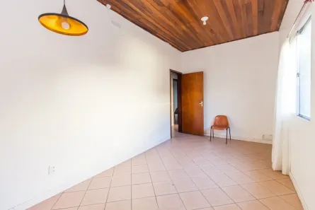 Casa com 3 Quartos para alugar, 100m² no Santa Maria Goretti, Porto Alegre