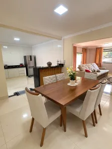 Casa com 3 Quartos à venda, 240m² no Setor Criméia Leste, Goiânia
