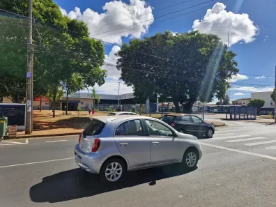 Lote/Terreno à venda, 300m² no Umuarama, Uberlândia