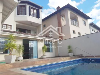Sobrado com 4 Quartos à venda, 430m² no Vila Galvão, Guarulhos