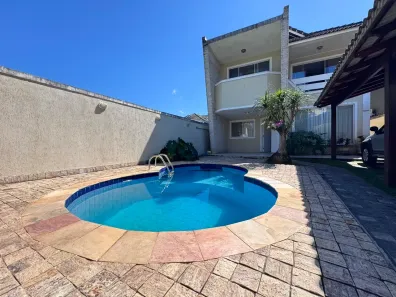 Casa de Condomínio com 6 Quartos para alugar, 246m² no Barra da Tijuca, Rio de Janeiro