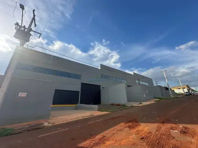 Galpão/Depósito/Armazém para venda ou aluguel, 800m² no Cilo 2, Londrina