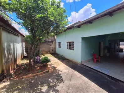 Casa com 3 Quartos à venda, 227m² no Jardim Novo Mundo, Goiânia