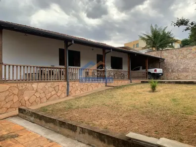 Casa com 3 Quartos à venda, 1590m² no Centro, Lagoa Santa