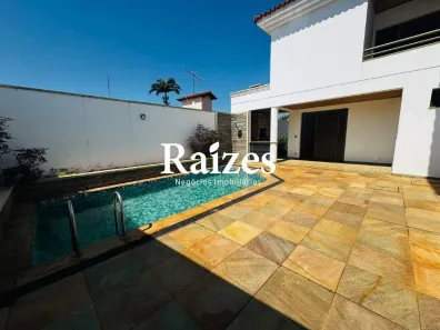 Casa com 6 Quartos para alugar, 390m² no Fundinho, Uberlândia