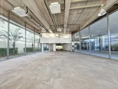 Ponto Comercial para alugar, 842m² no Moema, São Paulo