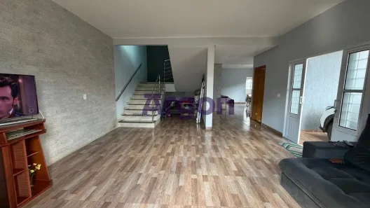 Sobrado com 5 Quartos à venda, 450m² no Goiânia 2, Goiânia
