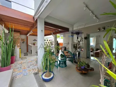 Casa de Condomínio com 3 Quartos à venda, 285m² no Vila Oliveira, Mogi das Cruzes