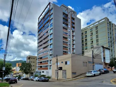 Apartamento com 2 Quartos para alugar, 61m² no Centro, Poços de Caldas