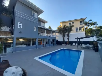 Casa de Condomínio com 4 Quartos à venda, 370m² no São Paulo II, Cotia