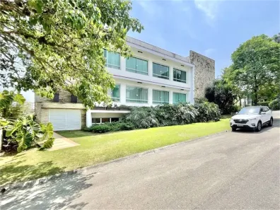 Casa de Condomínio com 6 Quartos à venda, 1200m² no Golf Park, Carapicuíba