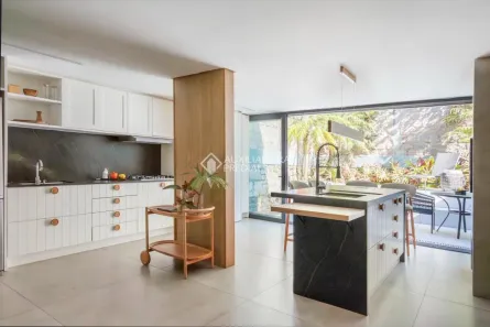 Casa com 3 Quartos à venda, 220m² no Vila Conceição, Porto Alegre
