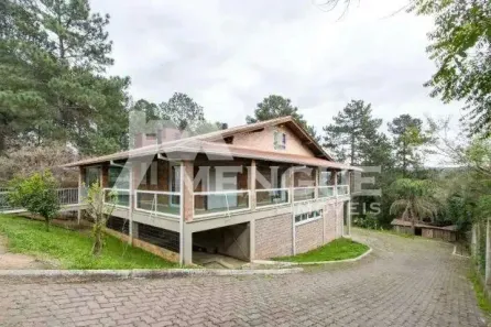 Casa com 3 Quartos para alugar, 308m² no Hípica, Porto Alegre