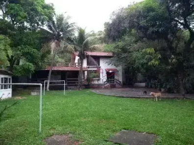 Casa com 6 Quartos à venda, 350m² no Maria Paula, Niterói