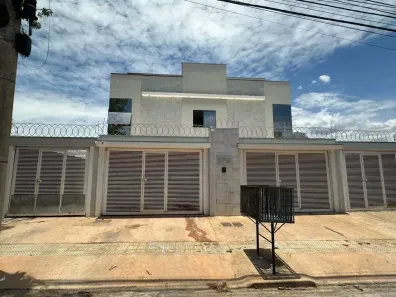 Cobertura com 3 Quartos para alugar, 140m² no Ibituruna, Montes Claros