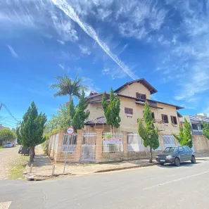 Casa com 3 Quartos para alugar, 395m² no Vila Eunice Nova, Cachoeirinha