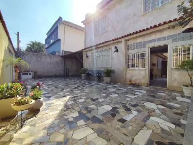 Casa com 4 Quartos à venda, 218m² no Vaz Lobo, Rio de Janeiro