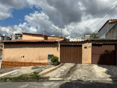 Casa com 3 Quartos à venda, 360m² no Cidade Industrial, Contagem