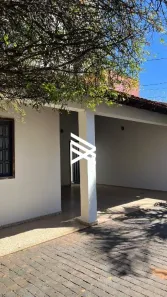 Casa com 3 Quartos para alugar, 175m² no Santa Mônica, Uberlândia